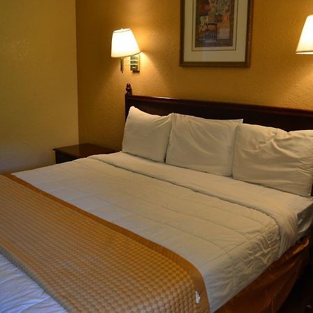 Americas Best Value Inn Smithfield Zewnętrze zdjęcie
