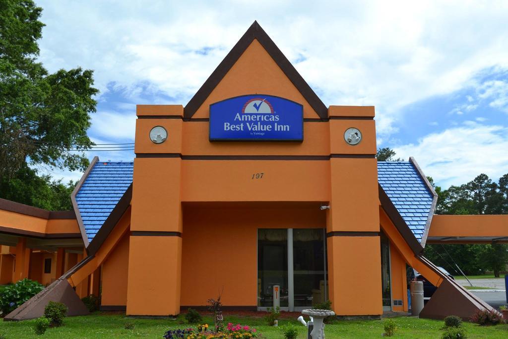 Americas Best Value Inn Smithfield Zewnętrze zdjęcie